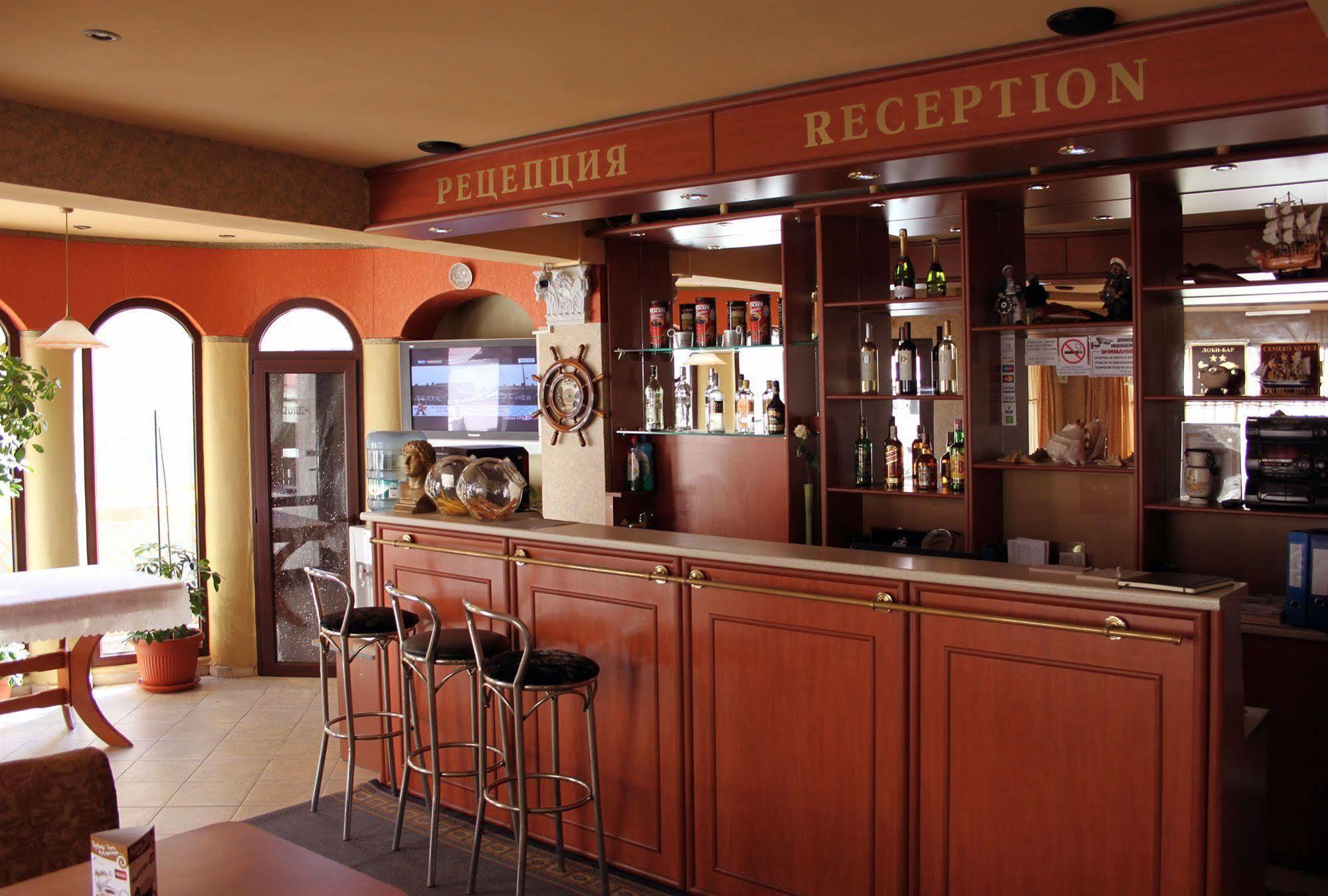 Antik Hotel Varna ภายนอก รูปภาพ
