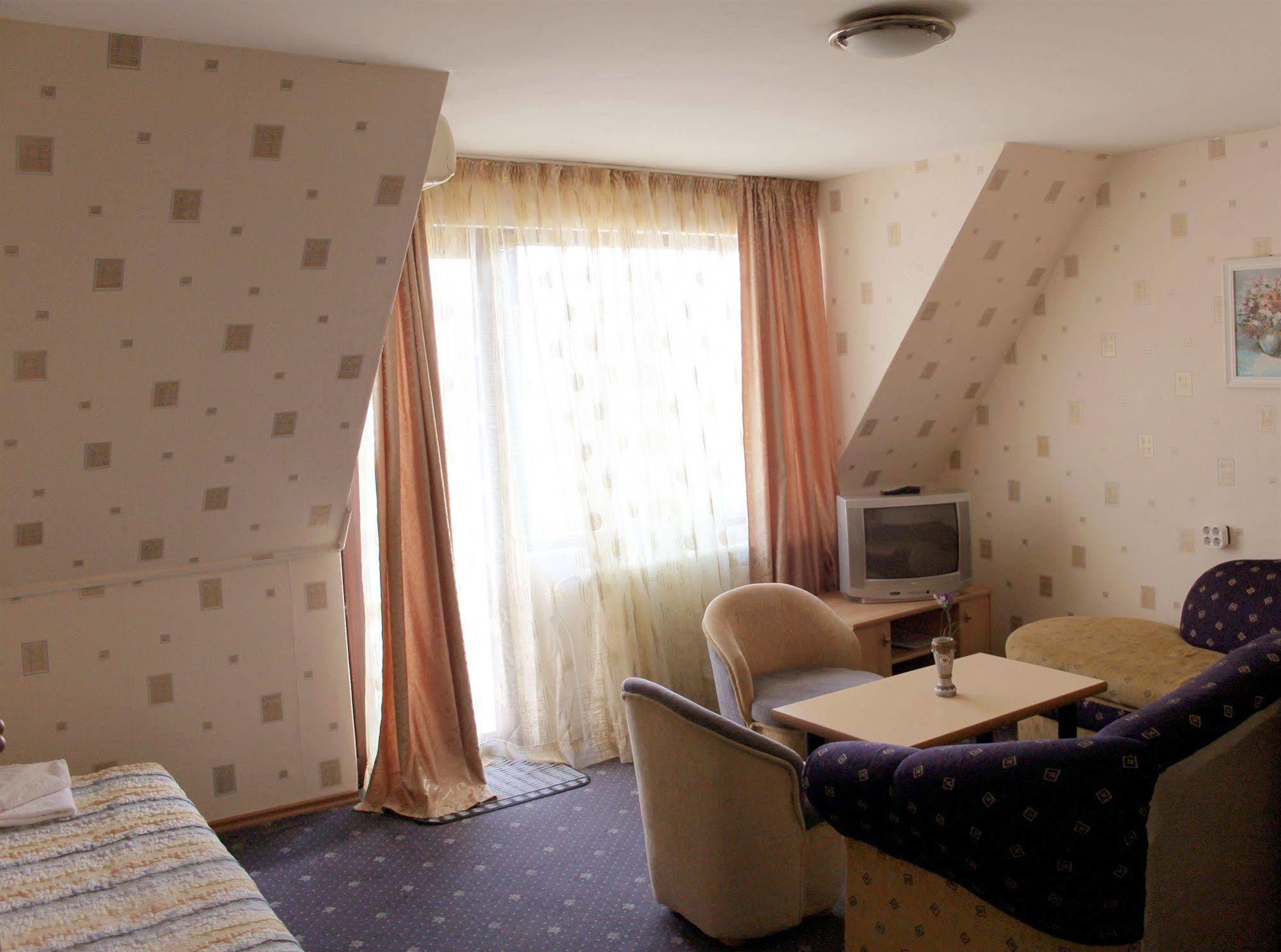 Antik Hotel Varna ภายนอก รูปภาพ